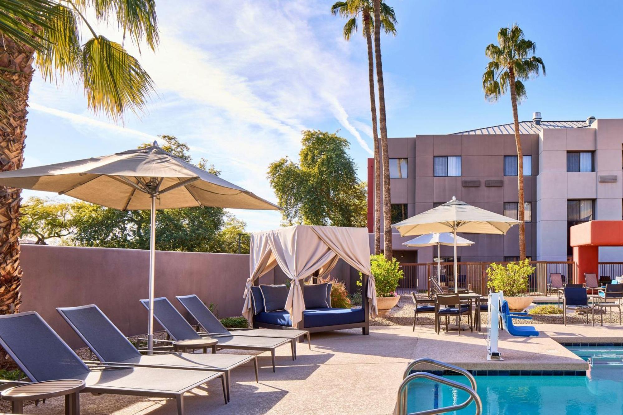 Отель Courtyard Scottsdale North Экстерьер фото