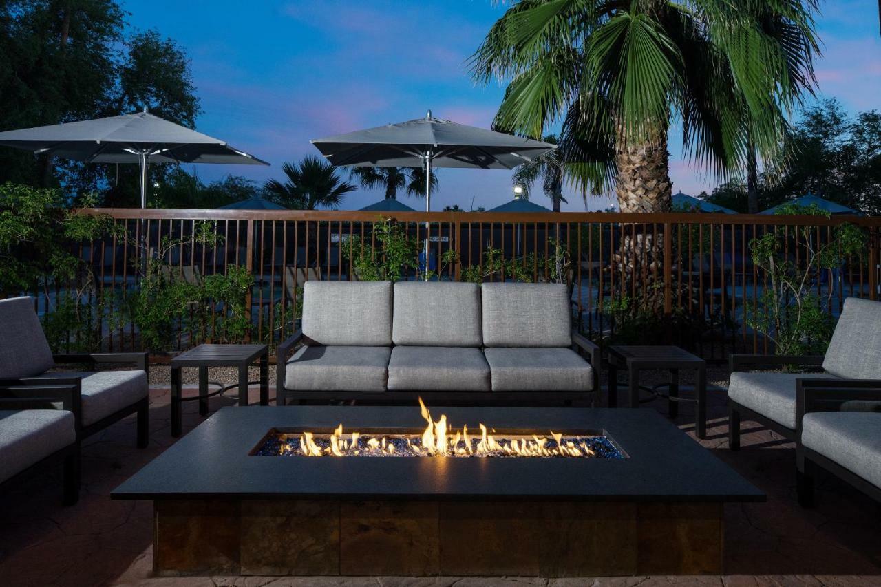 Отель Courtyard Scottsdale North Экстерьер фото