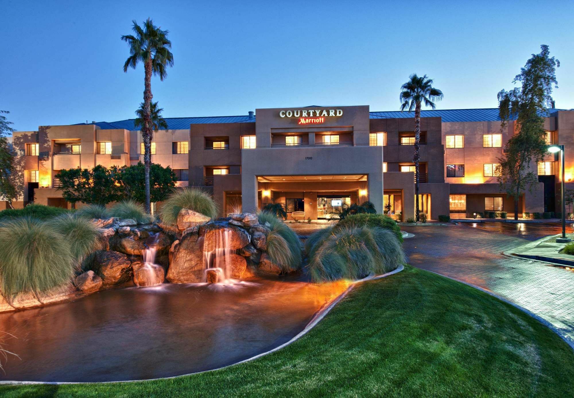 Отель Courtyard Scottsdale North Экстерьер фото