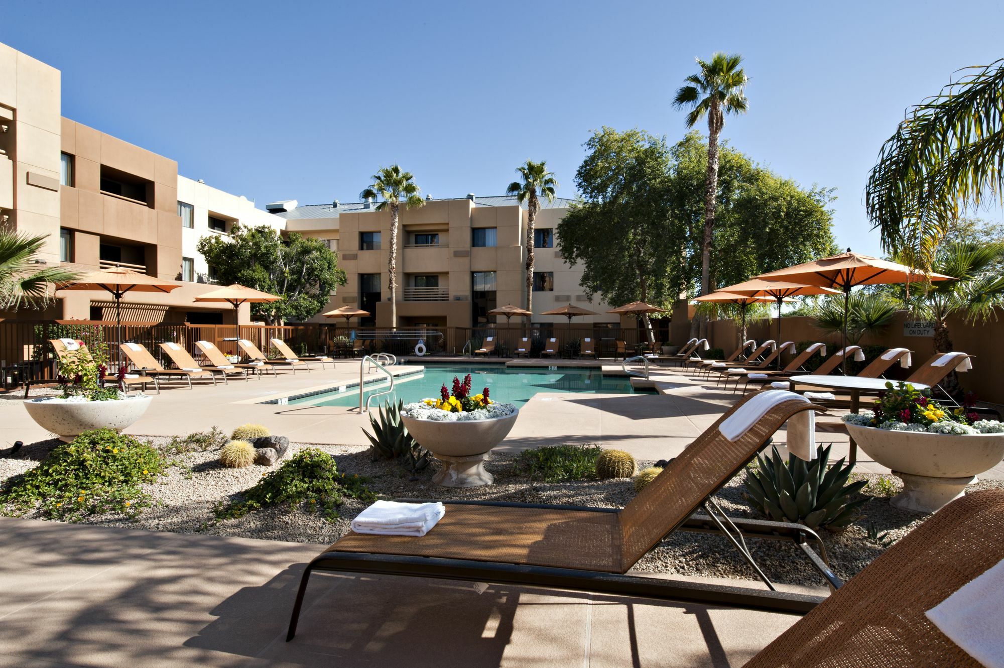 Отель Courtyard Scottsdale North Экстерьер фото